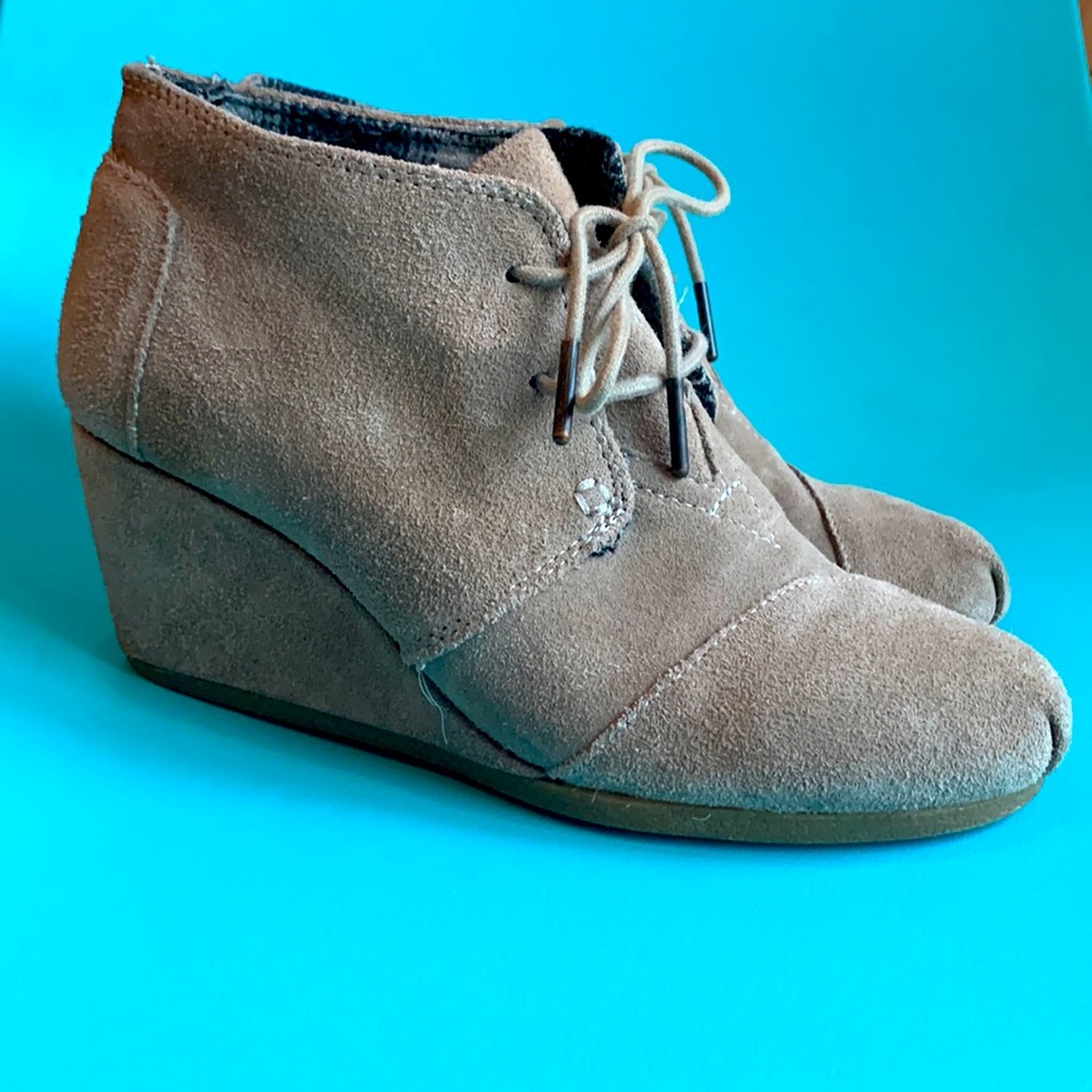 Toms Suede Leather Cozy Wedge Shoes